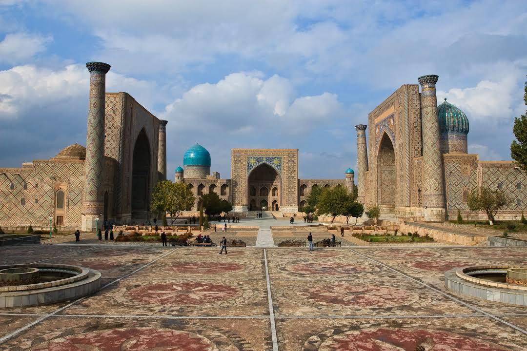 Registan Meydanı