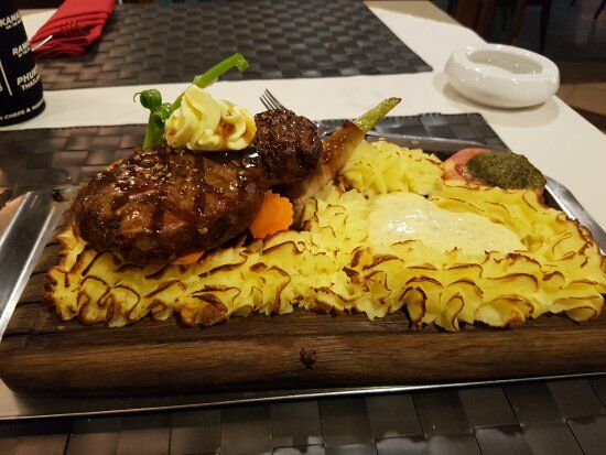 Mamma Mia Grill & Restaurant