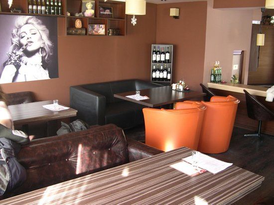 Central Bar & Dinner