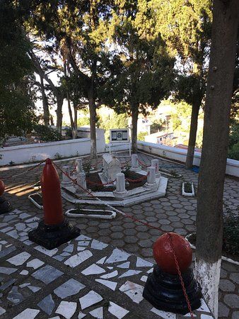 Namık Kemal Mezarı