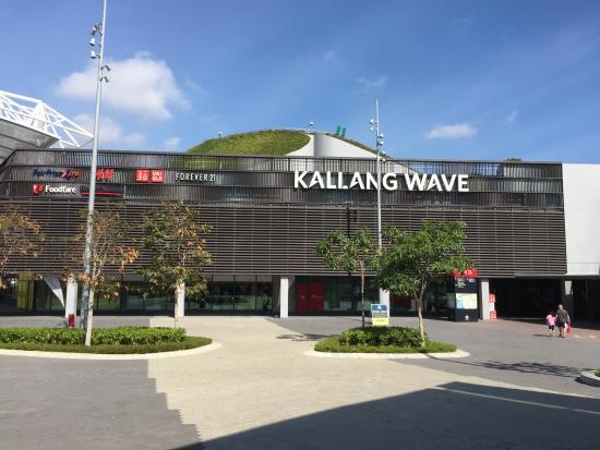 Kallang Wave Alışveriş Merkezi