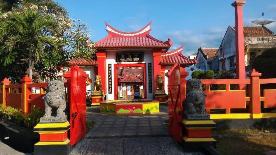 Klenteng Ling Gwan Kiong Tapınağı