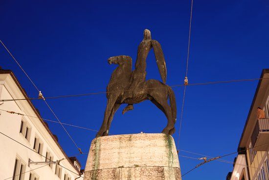 Bertoldsbrunnen Heykeli