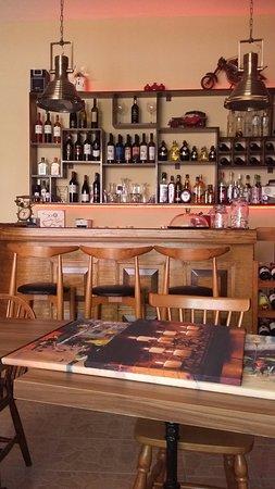 Ravelin Cafe Bar & Restaurant