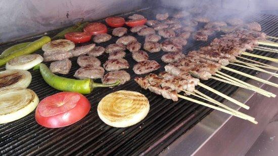 Meşhur Çine Köftecisi Yeliz'in Yeri