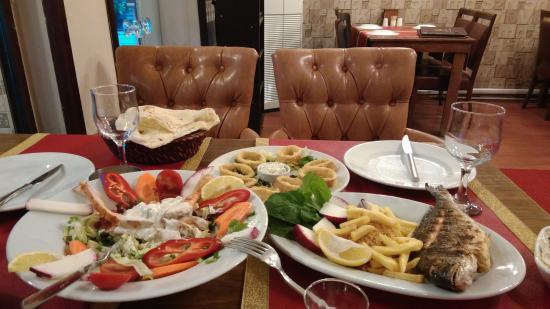 Gezzy Cafe & Restaurant