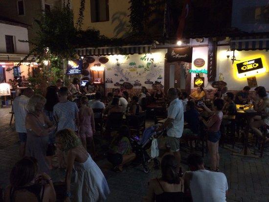 Angels' Cafe & Bistro