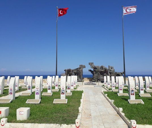 Karaoğlanoğlu Şehitliği