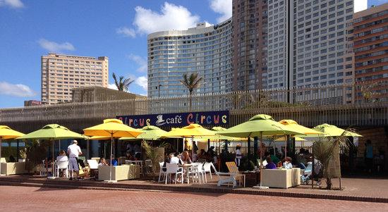 Circus Circus Beach Cafe