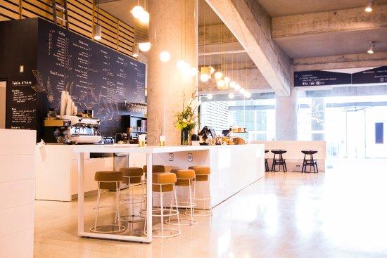 Le Parva Café & Bistro