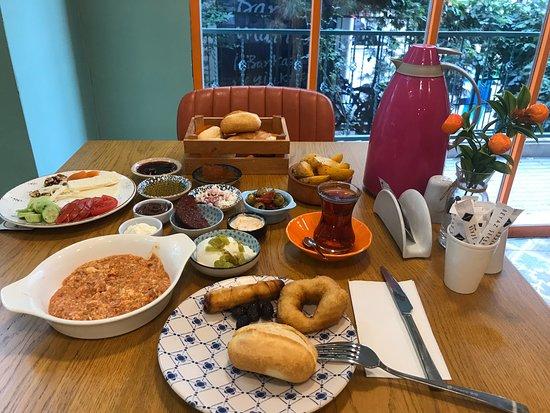 Mandarins Kahvalti Tatli