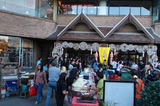 Kad Suan Kaew Alışveriş Merkezi