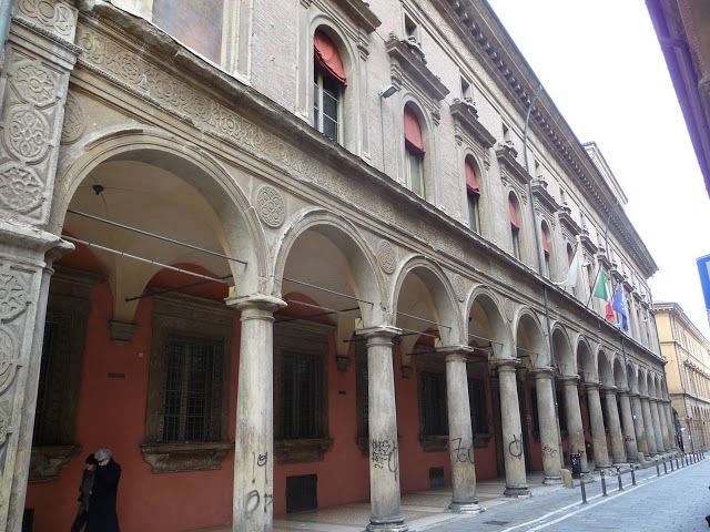 Bologna Üniversitesi Kütüphanesi