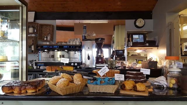 Builin Blasta Cafe & Bakery