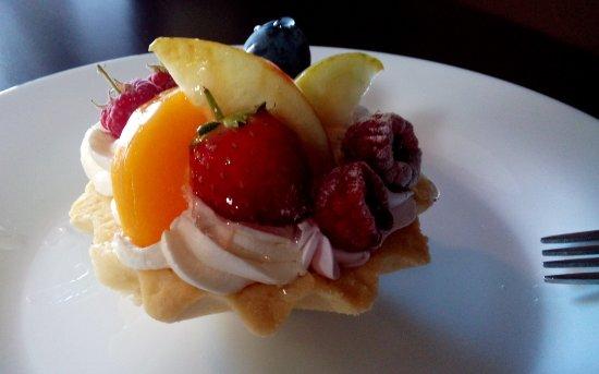 Dona Bakeshop & Cafe