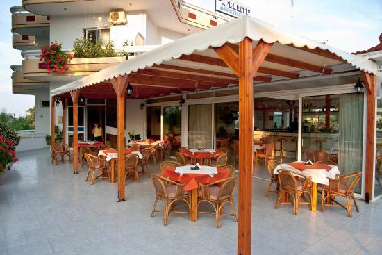 Afroditi Apartments and Restaurant