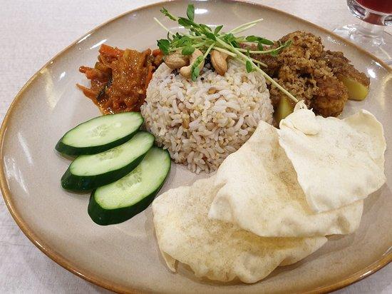 Simple Life Healthy Vegetarian Restaurant