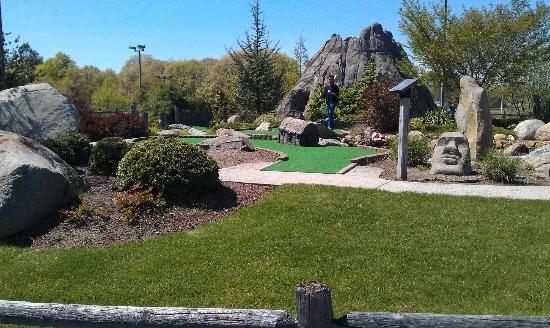 Mulligan's Adası Golf ve Eğlence