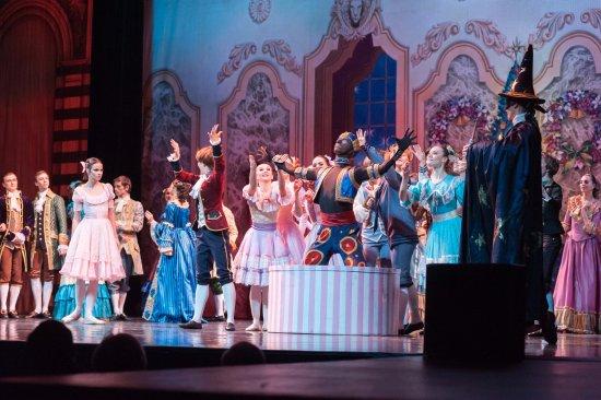 Petit Theatre