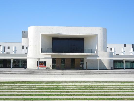 Darmstadt Eyalet Tiyatrosu