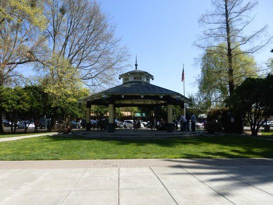 Healdsburg Plaza