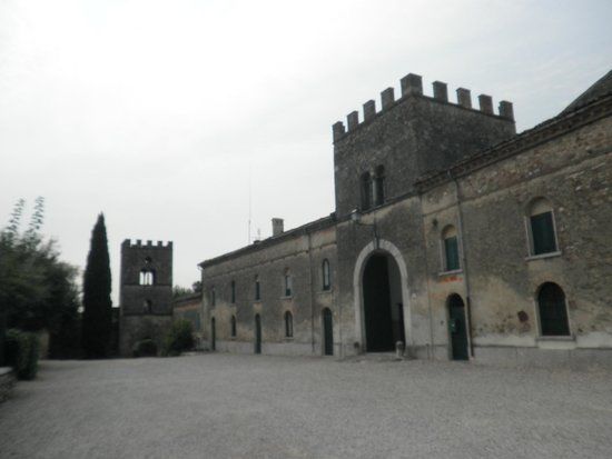 Il Borgo di Castellaro Lagusello