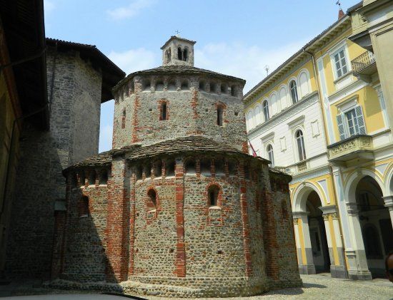 Santo Stefano Katedrali