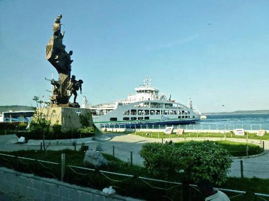 Eceabat Tarihe Saygı Anıtı