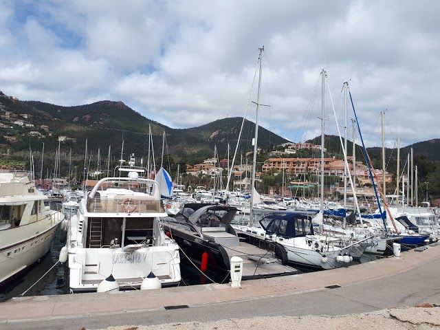 Port de la Figueirette Marinası