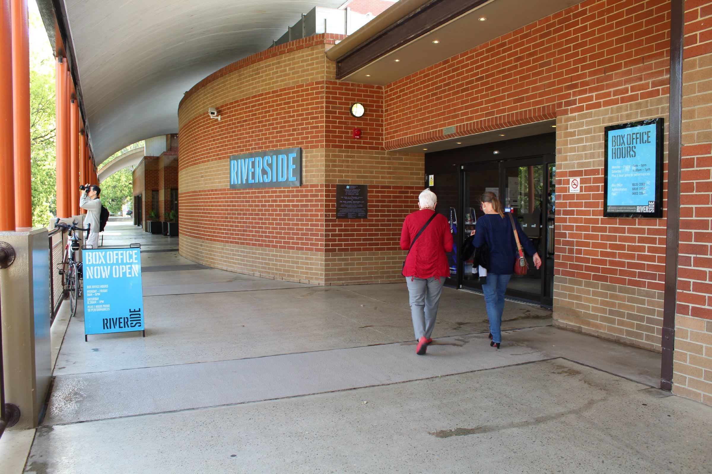 Riverside Tiyatroları