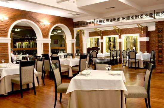 Old Metekhi Restaurant