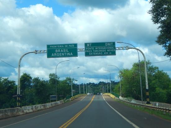 Tancredo Neves Köprüsü