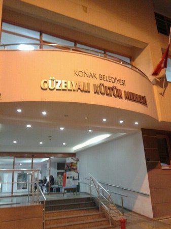 Güzelyalı Kültür Merkezi