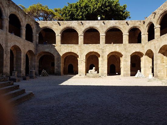 Rodos Arkeoloji Müzesi