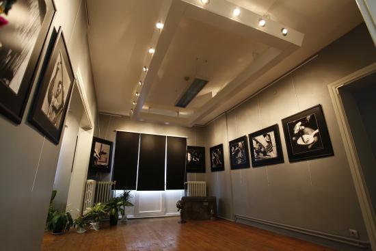 Arka Plan Sanat Galerisi