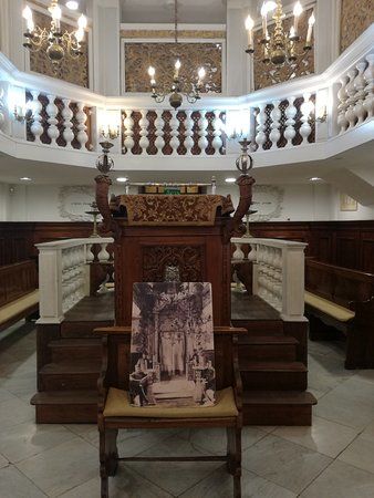 U. Nahon İtalya Yahudi Sanat Müzesi