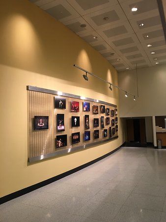 İş Kuleleri İş Sanat Kültür Merkezi