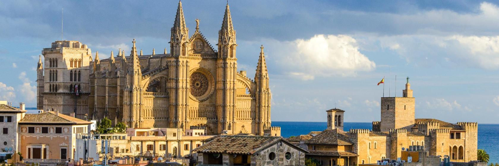 Palmalı Santa Maria Katedrali