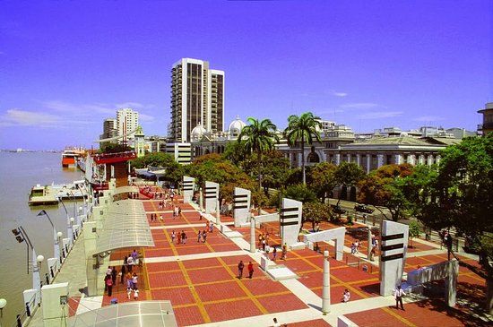 Jardines del Malecón Simón Bolíva
