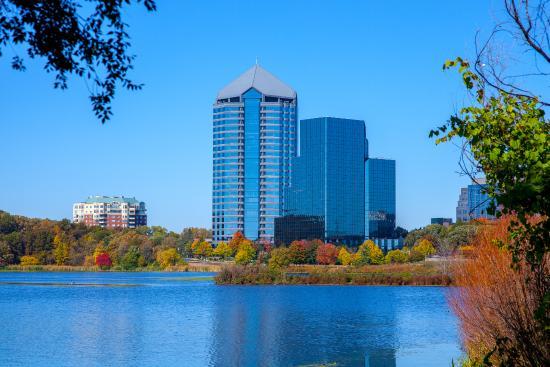 Normandale Gölü Parkı