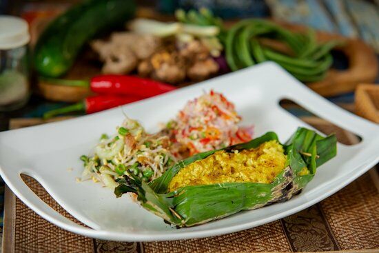 White Yellow Restaurant